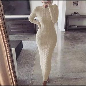 Long sweater dress (fits loose)